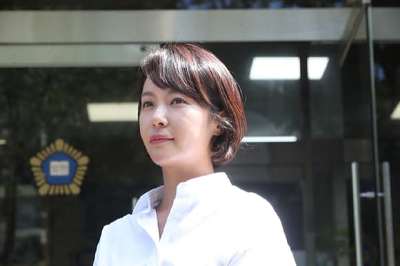 Jeju Prosecutors Seek 3-Year Sentence for Hwang Jung-eum in Embezzlement Case